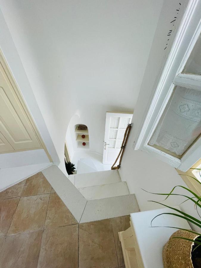Blue Sky Cave House * Oía