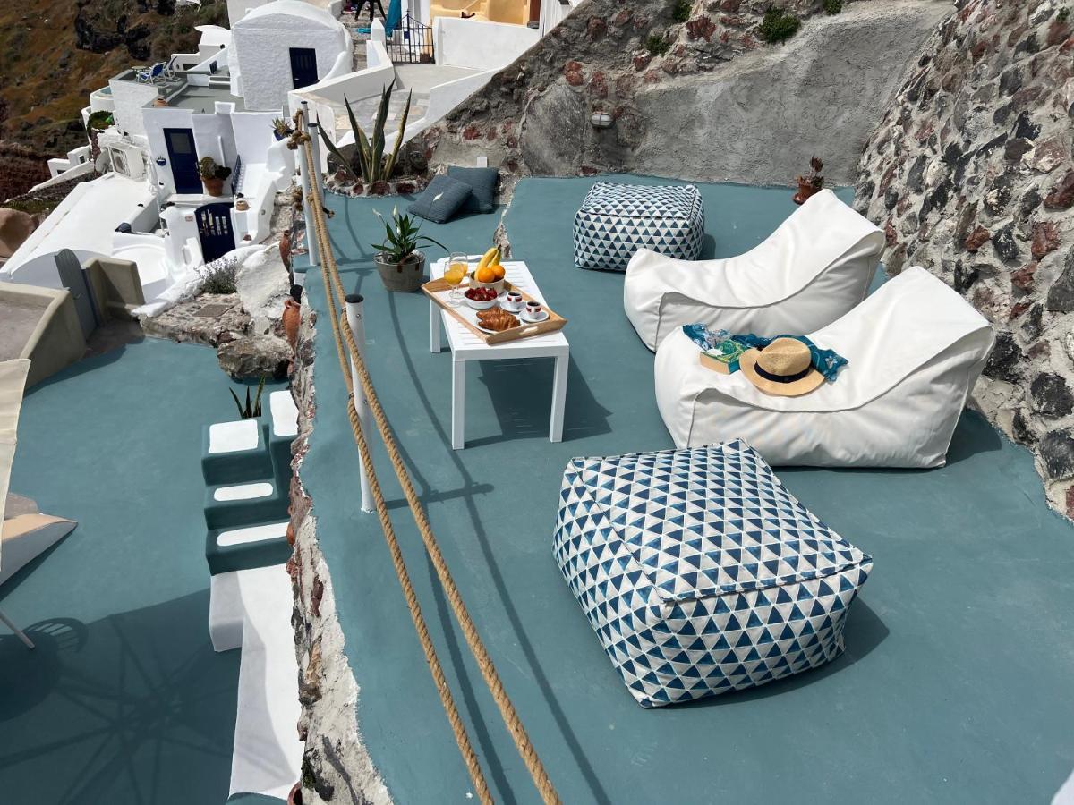 Blue Sky Cave House * Oía